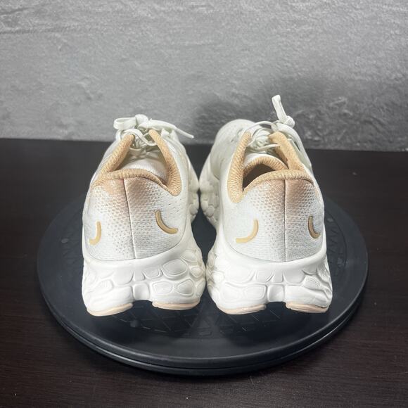 New Balance Fresh Foam X More v4 Womens Sz 8B White Gold Metallic Running Shoes - Picture 4 of 10